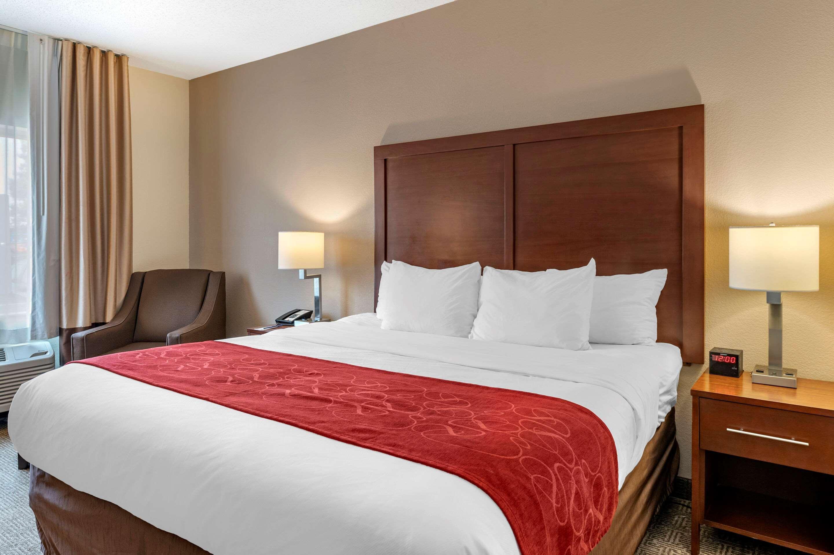 Comfort Suites Columbus West - Hilliard Экстерьер фото