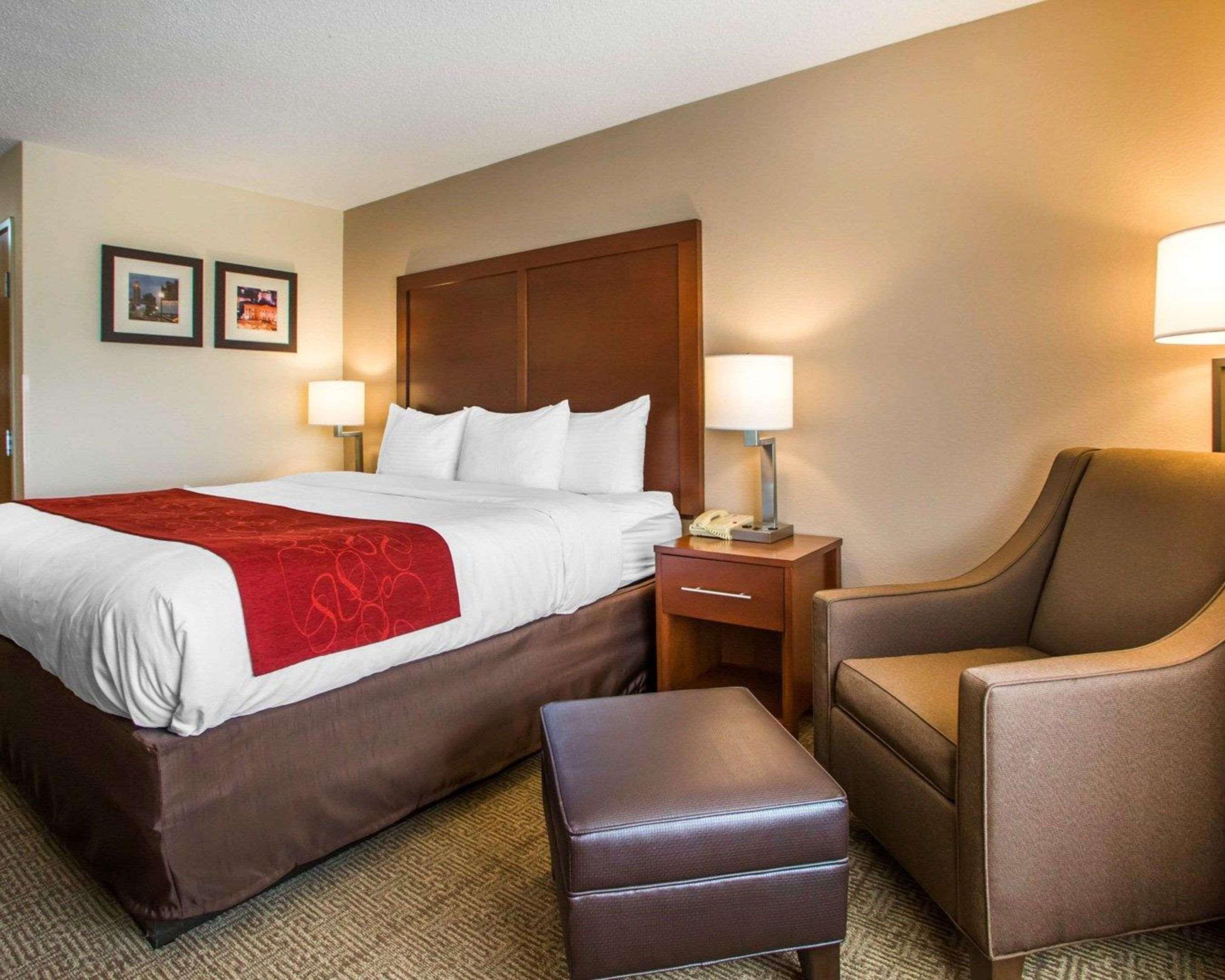 Comfort Suites Columbus West - Hilliard Экстерьер фото