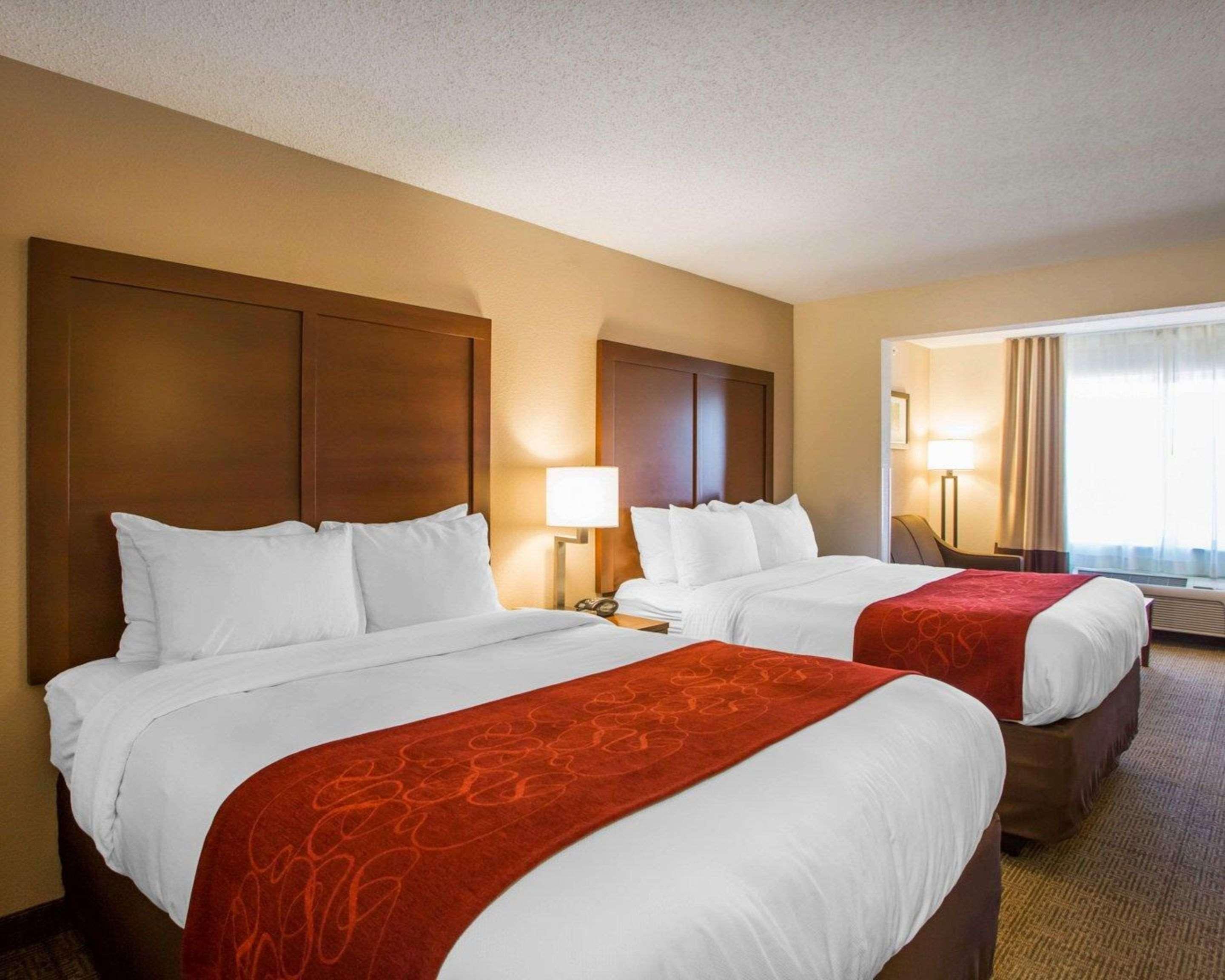 Comfort Suites Columbus West - Hilliard Экстерьер фото
