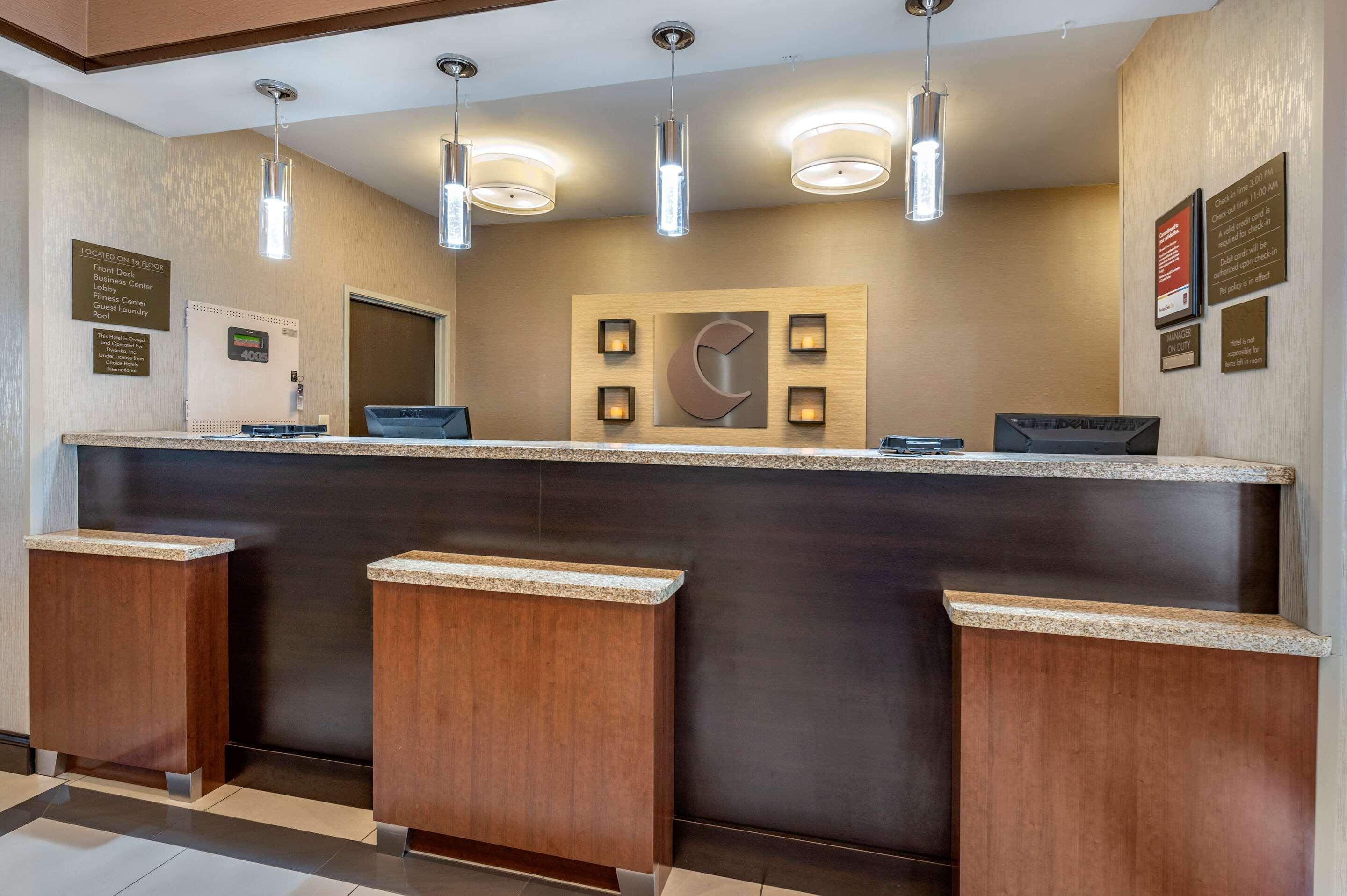 Comfort Suites Columbus West - Hilliard Экстерьер фото