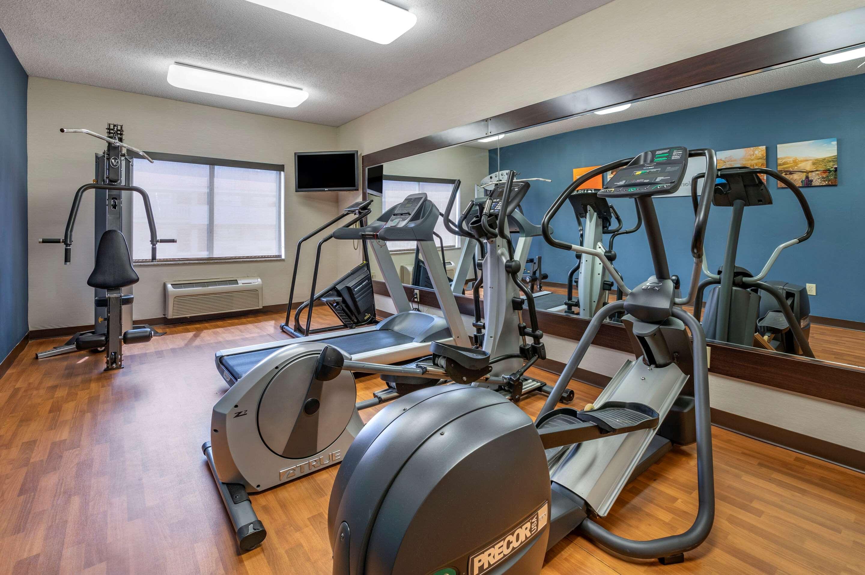 Comfort Suites Columbus West - Hilliard Экстерьер фото