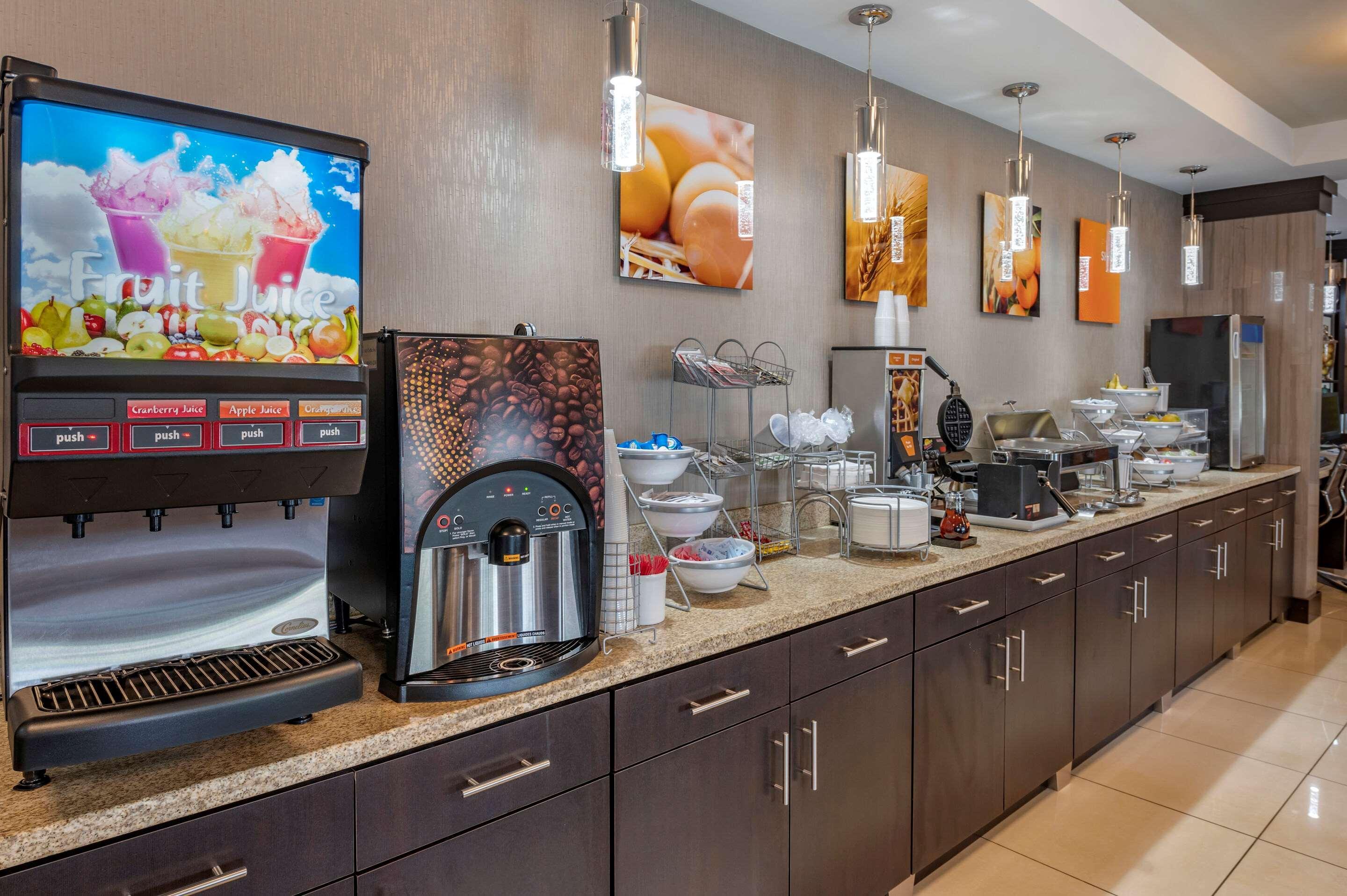 Comfort Suites Columbus West - Hilliard Экстерьер фото