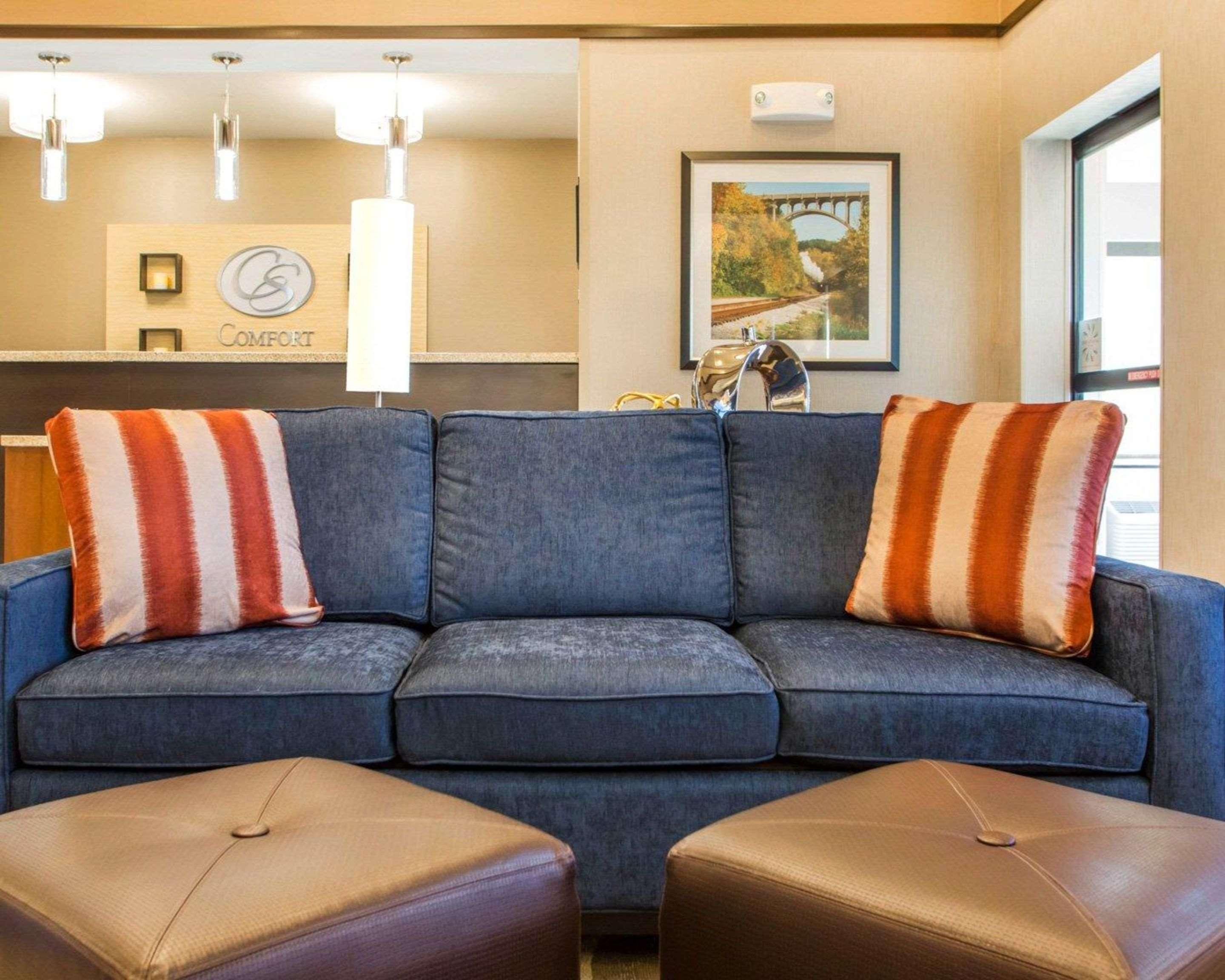 Comfort Suites Columbus West - Hilliard Экстерьер фото