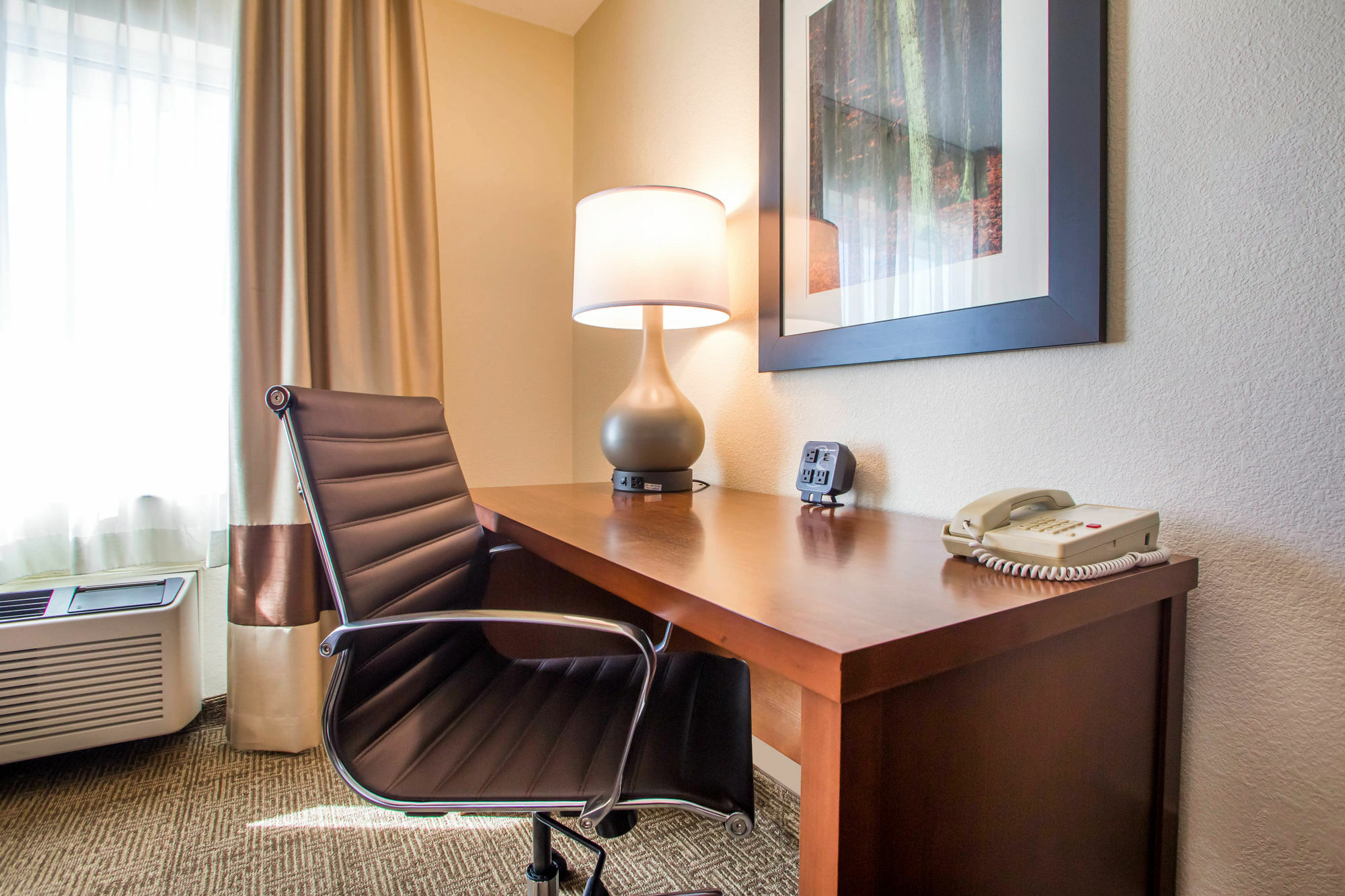 Comfort Suites Columbus West - Hilliard Экстерьер фото